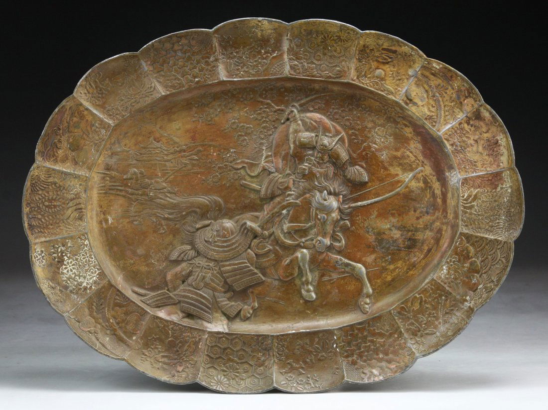 AN ANTIQUE PEWTER TRAY (1 of 3)