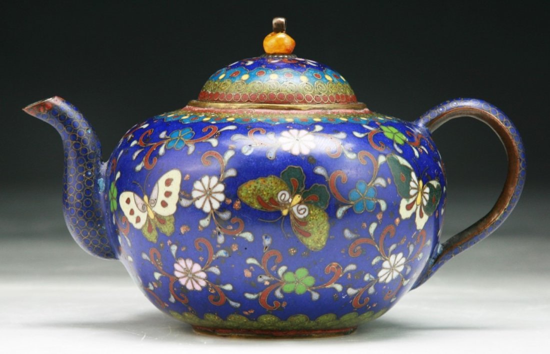 A JAPANESE ANTIQUE CLOISONNE TEAPOT (1 of 4)