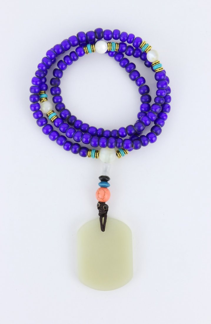 A CHINESE PEKING GLASS & JADE PENDANT NECKLACE (1 of 3)