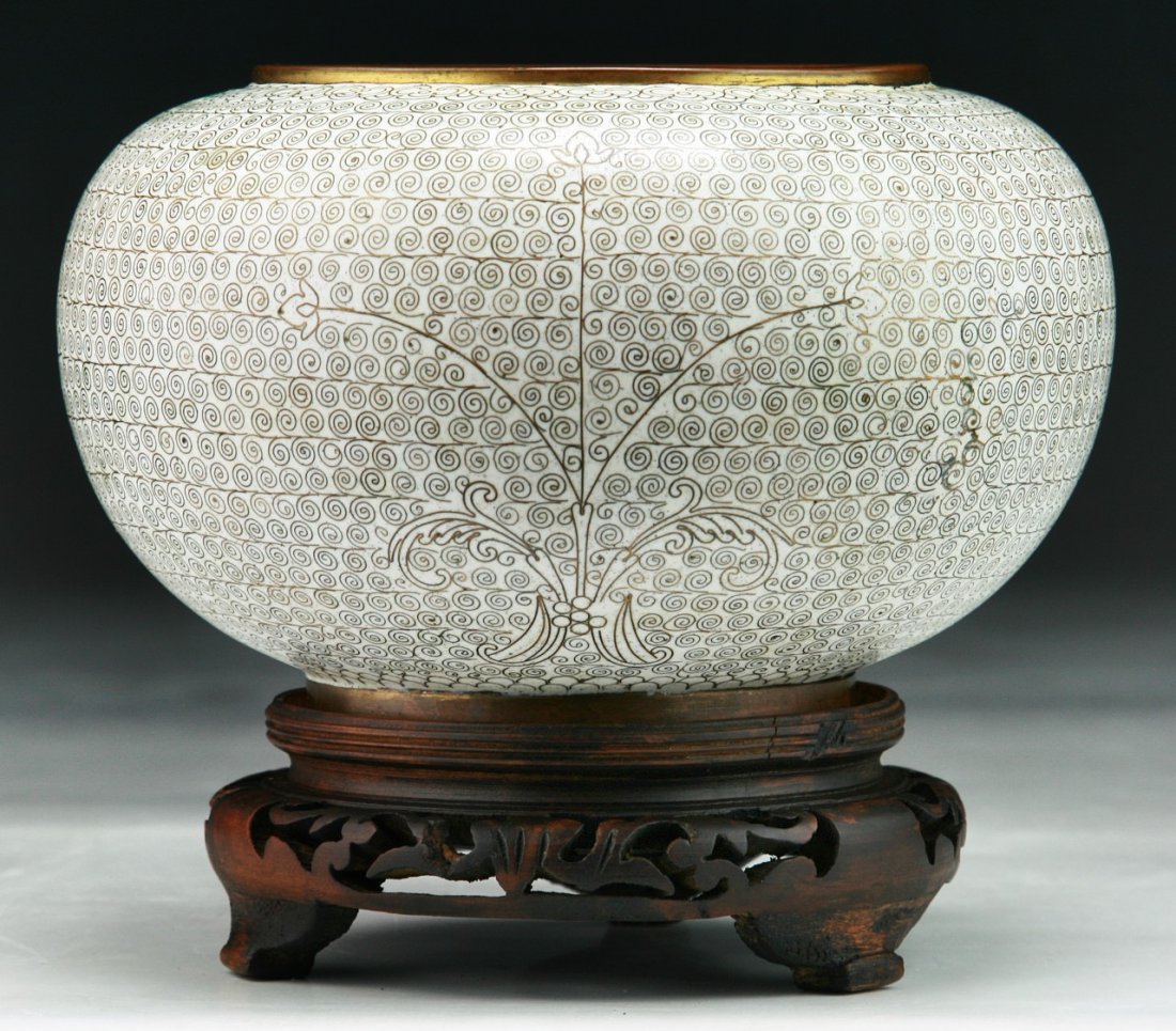 A CHINESE CLOISONNE ON BRONZE WASHER: A Chinese Cloisonne On Bronze Washer: Signed On Base; Size: D: 5-1/2" (13.97cm)