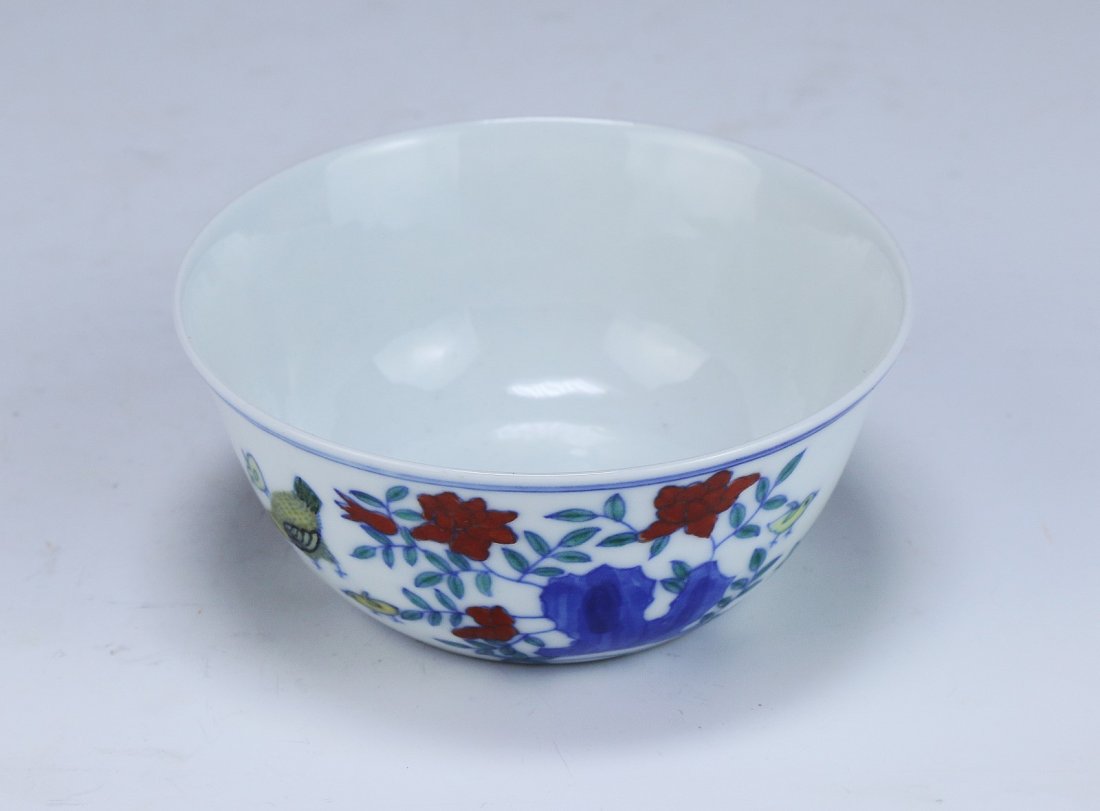 A CHINESE ANTIQUE DOUCAI PORCELAIN CHICKEN CUP (1 of 6)