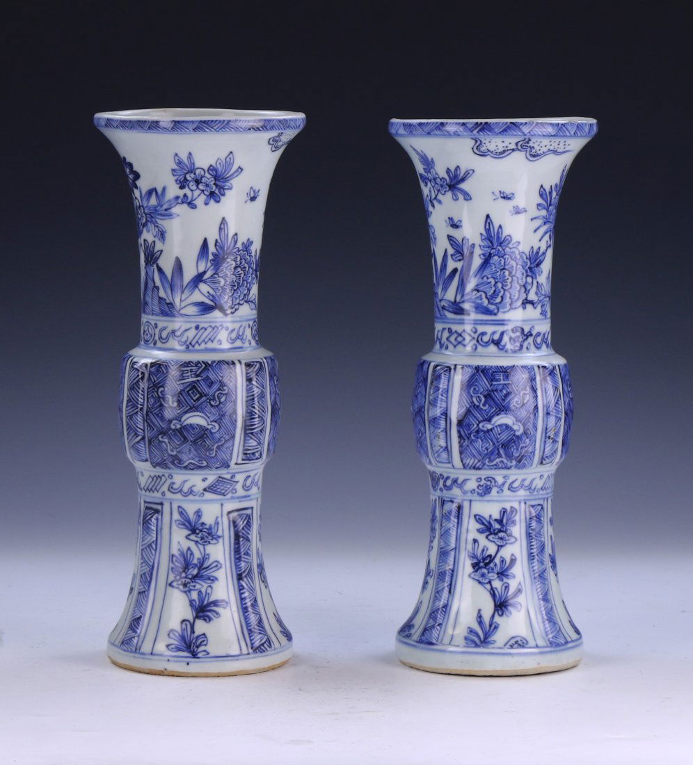 PAIR CHINESE ANTIQUE BLUE & WHITE PORCELAIN VASES (1 of 6)