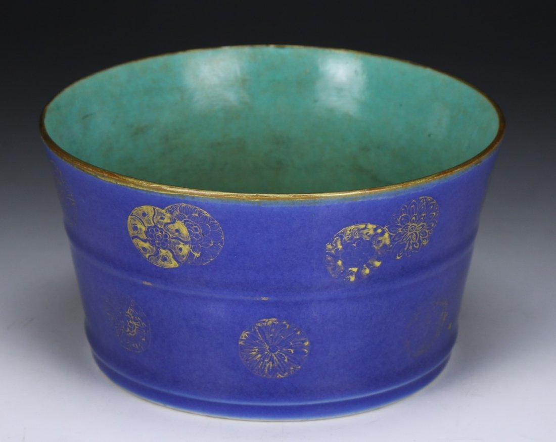 A CHINESE ANTIQUE BLUE SPLASHED PORCELAIN BOWL (1 of 5)