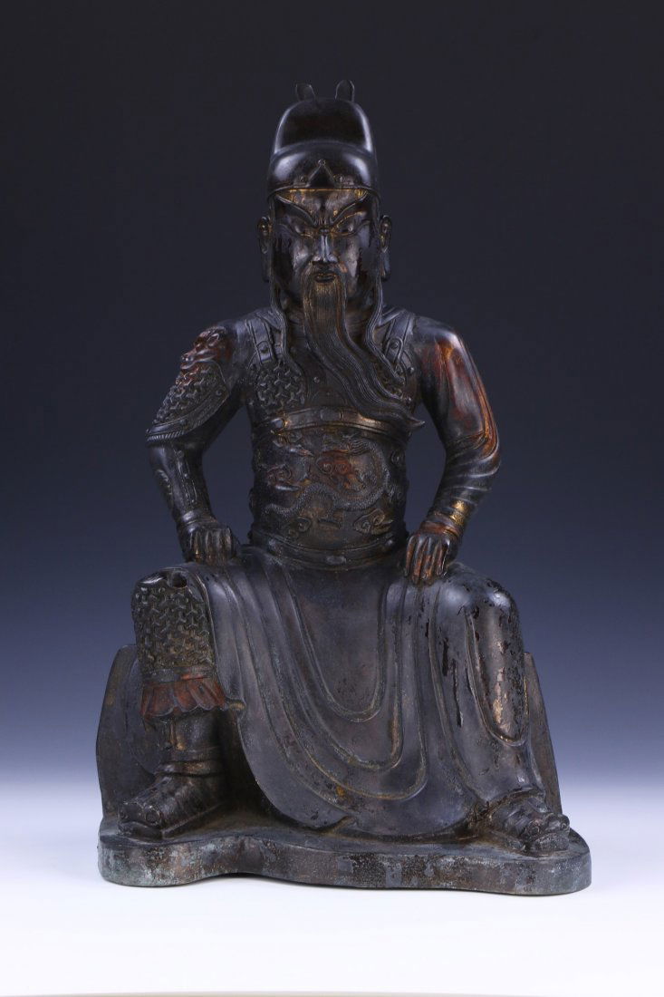 A BIG CHINESE ANTIQUE BRONZE FIGURE OF GUANGONG (1 of 6)