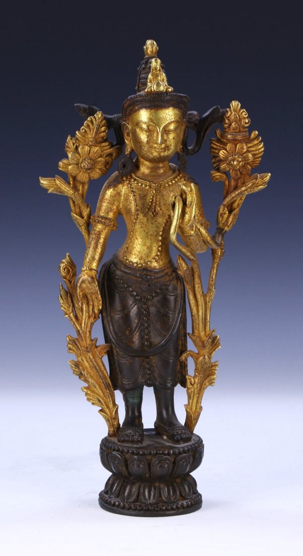 A CHINESE ANTIQUE BRONZE BUDDHA (1 of 5)