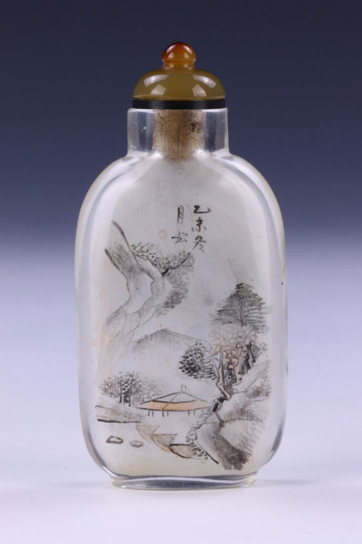 A CHINESE ANTIQUE INSIDE PAINTED PEKING GLASS SNUFF (1 of 6)