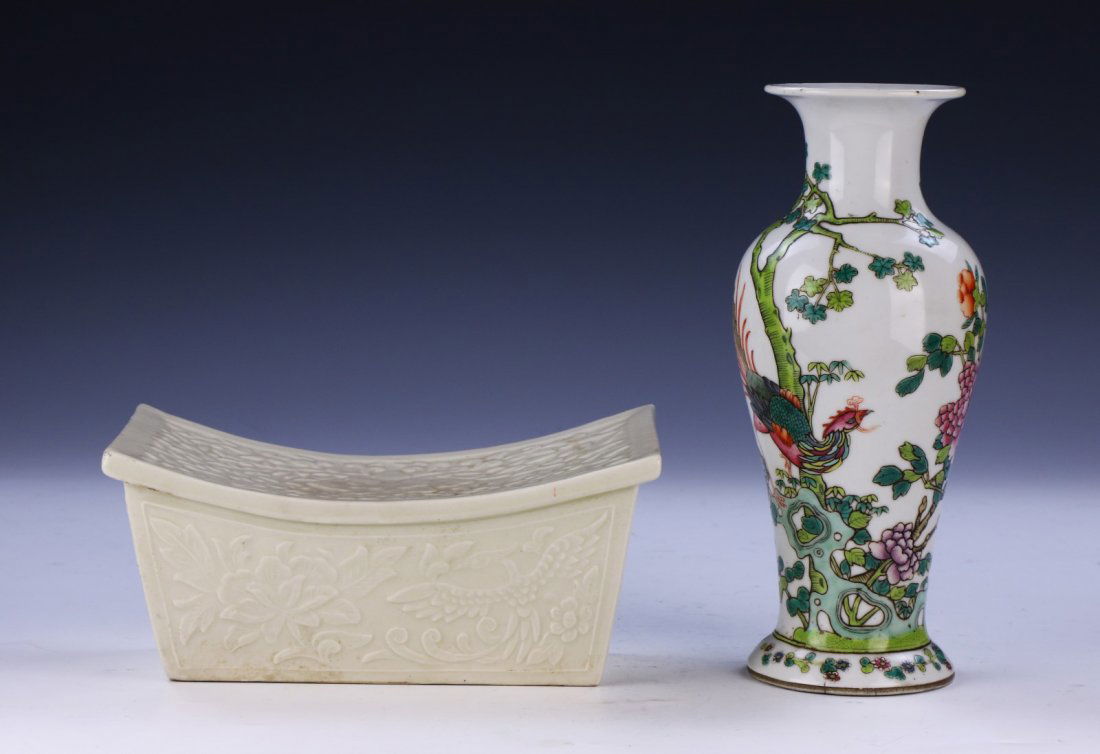 TWO (2) CHINESE PORCELAIN MIXED ITEMS (1 of 7)