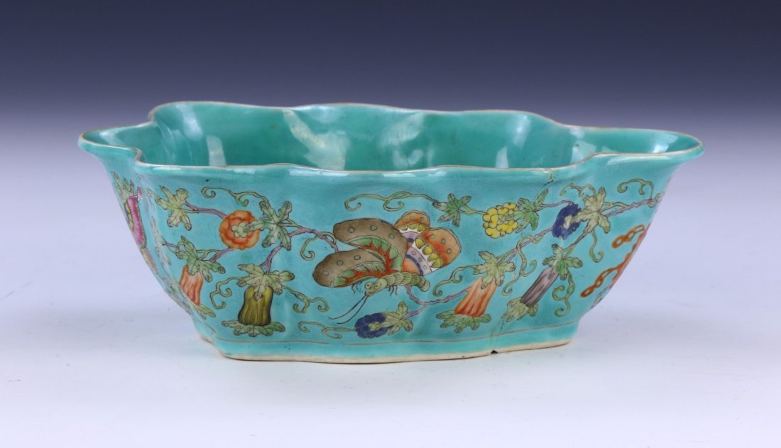 A CHINESE ANTIQUE LEAF SHAPED FAMILLE ROSE PORCELAIN: A Chinese Antique Leaf Shaped Famille Rose Porcelain Bowl: Exterior Finely Painted With A Large Nature Scene, Six Character Jiaqing Mark Signed in Iron Red On The Base, Of Qing Dynasty; Size: L: 7-3/4