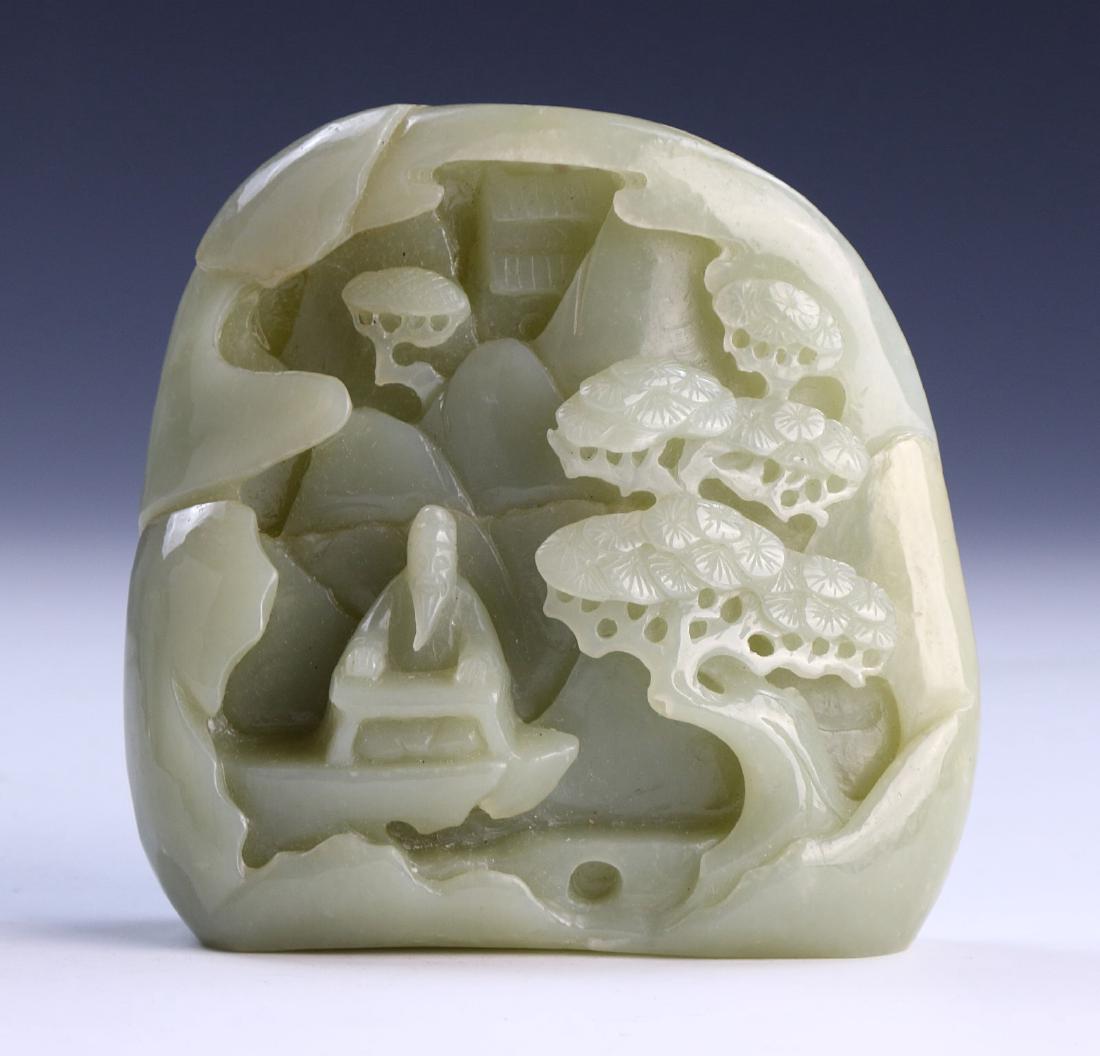 A CHINESE ANTIQUE JADE CARVING (1 of 4)
