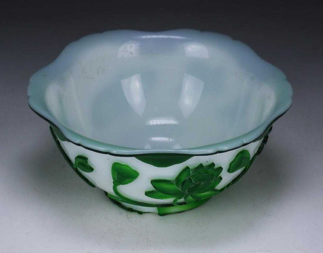 A CHINESE ANTIQUE PEKING GLASS BOWL (1 of 5)