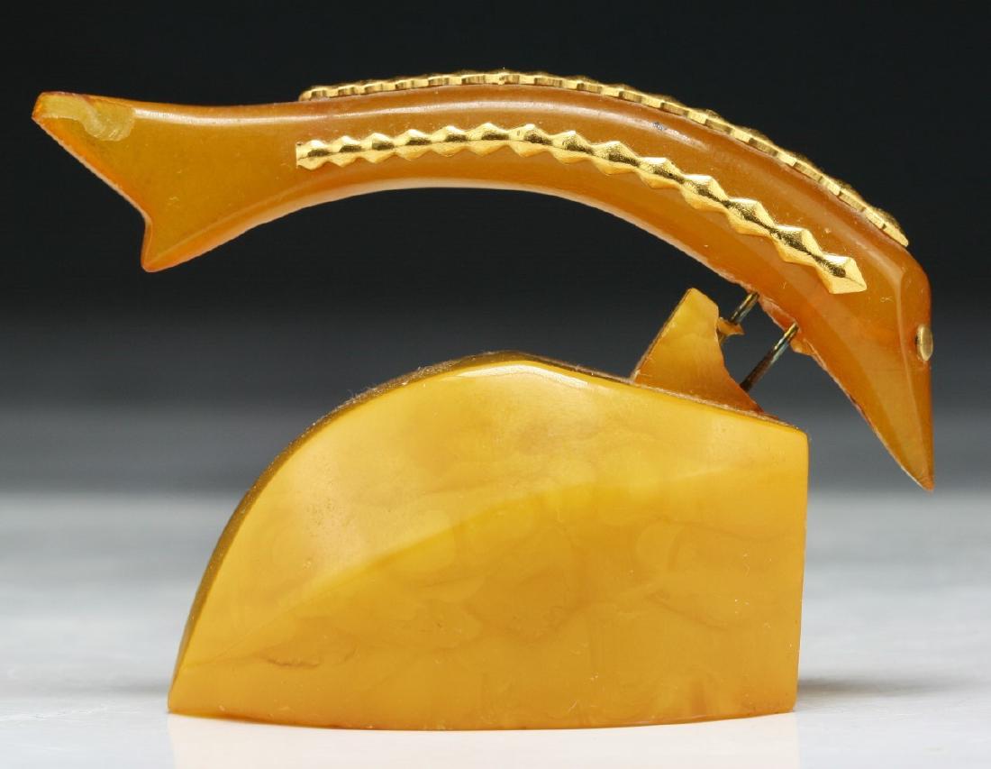 A BALTIC BUTTERSCOTCH AMBER MILA PENDANT (1 of 4)