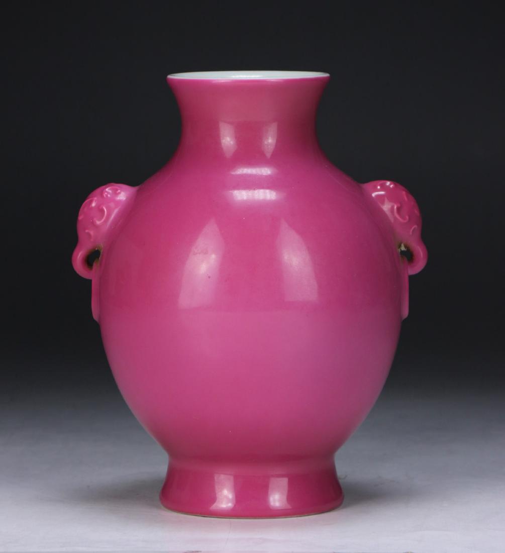 A CHINESE ANTIQUE ROUGE GLAZED PORCELAIN VASE (1 of 4)