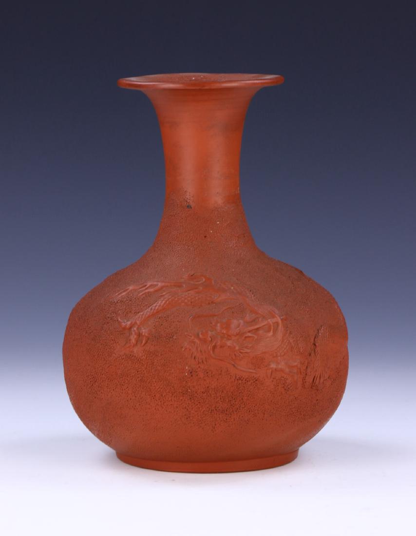 A JAPANESE TOKONAME TERRA COTTA VASE (1 of 4)