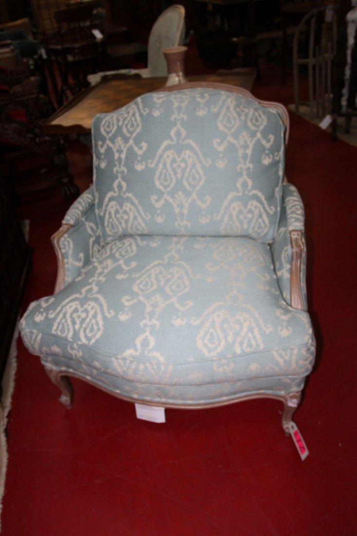 Ethan Allen Plush Chair w/Ottoman: 36"h x 38"w