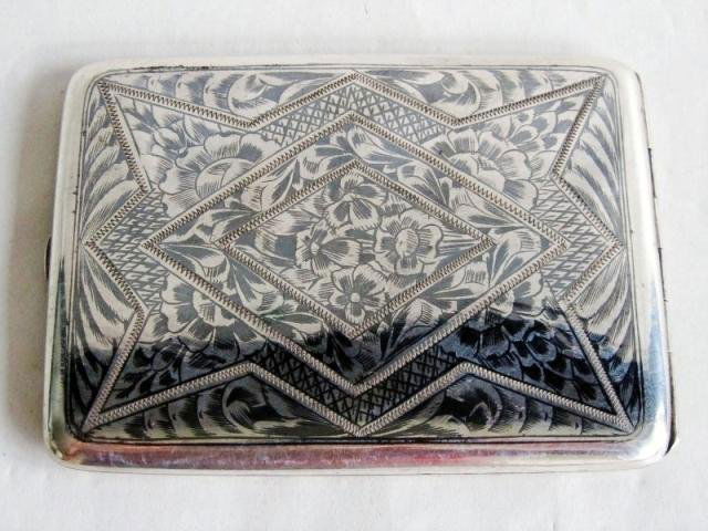 1930 French Pure Silver Cigarette Case: A Rare French Antique Gilt 930 Silver Cigarette Case , 18th Century , size: 12 X 6 X 3.5 CM ,weight : 161.7 g