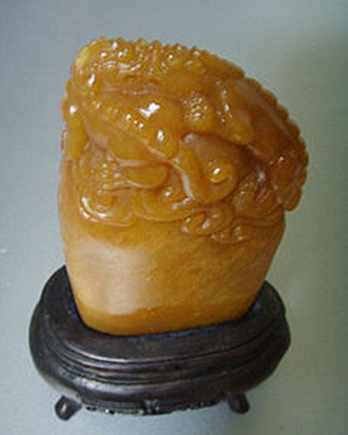A Fine Tianhuang Soapstone Carving: A Fine Tianhuang Soapstone Carving , dragon motif , size: 13 CM