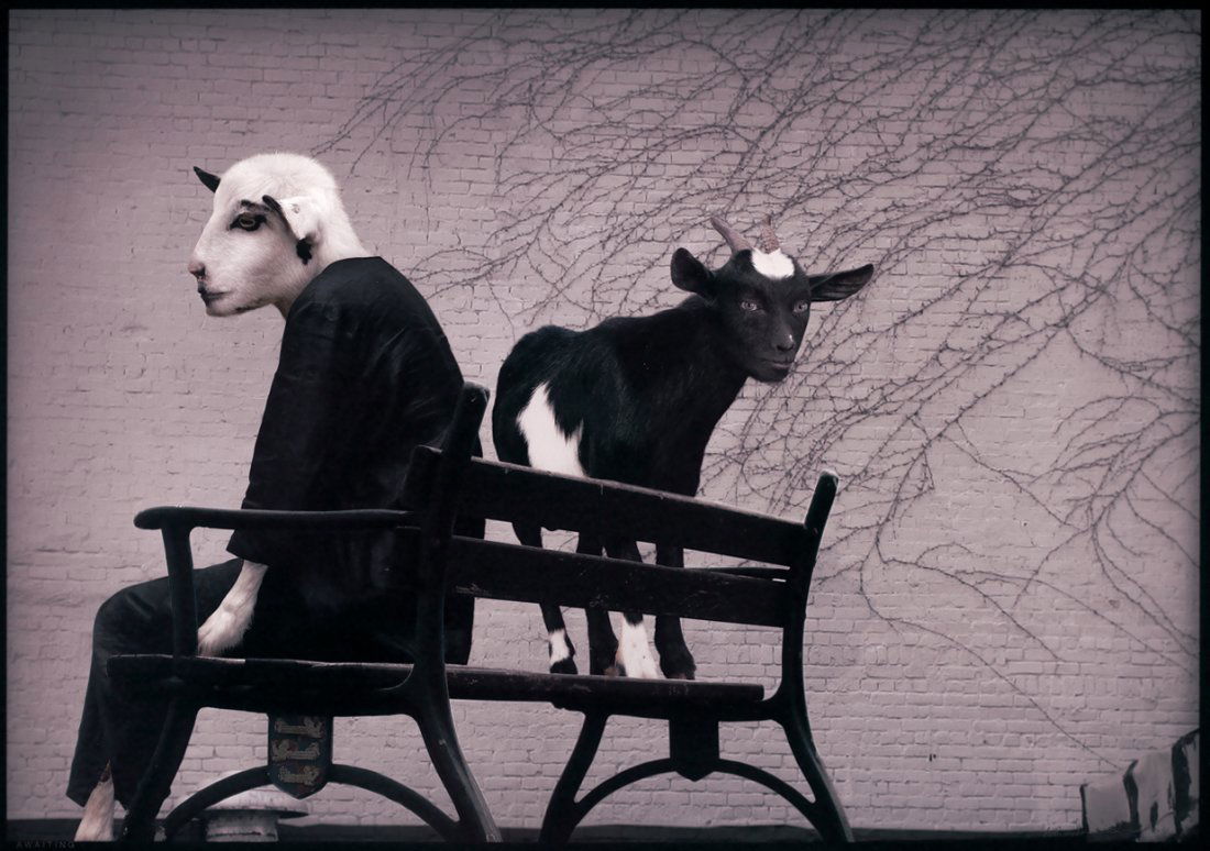 Daniel LEE (LI Xiao-jing): Awaiting2004Digital C-Print, edition no. AP89.5 x 127 cm