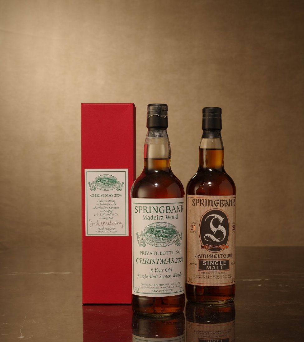 Springbank Madeira Wood 8 Years Old Christmas 2004: Campleton, Christmas 2004 Bottled, 46% Distilled by J. & A Mitchell & Co. LTD 1 70cl OGB All the photos shown are for reference only.