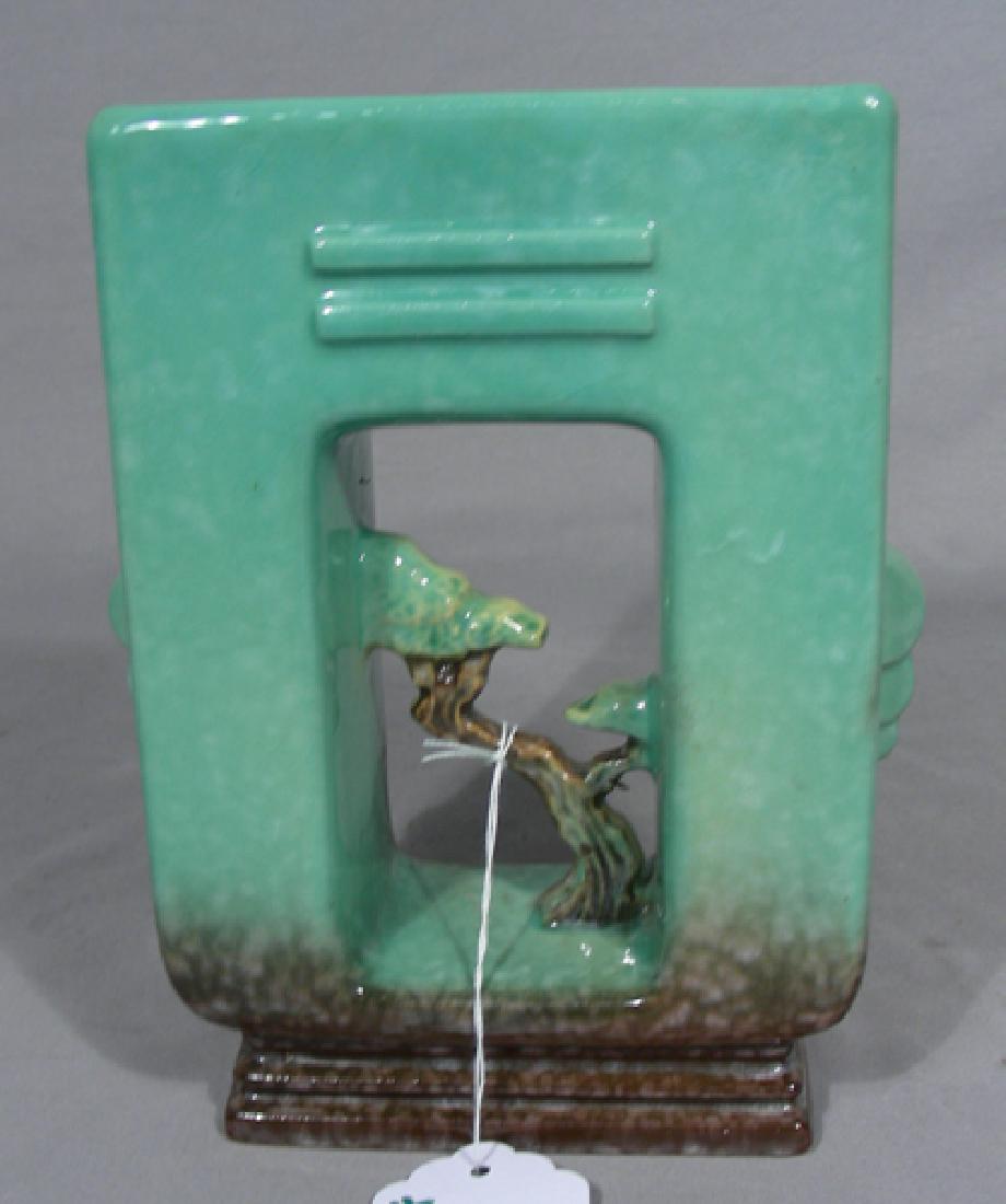 VINTAGE ROSEVILLE ORIENTAL STYLE VASE (1 of 3)