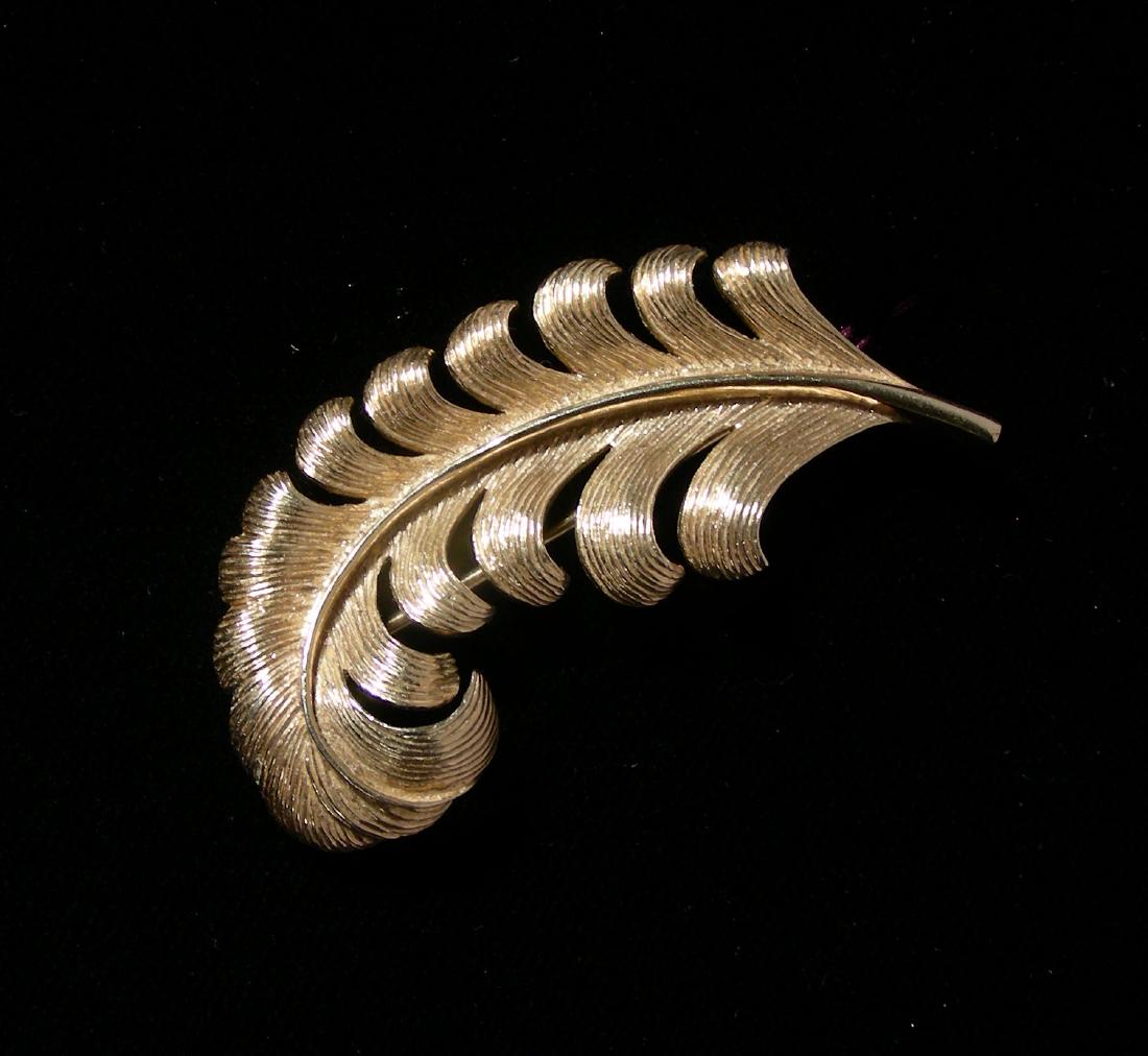 VINTAGE CARTIER 14K YELLOW GOLD LEAF AUTHENTIC.CARTIER 14K Yellow Gold St