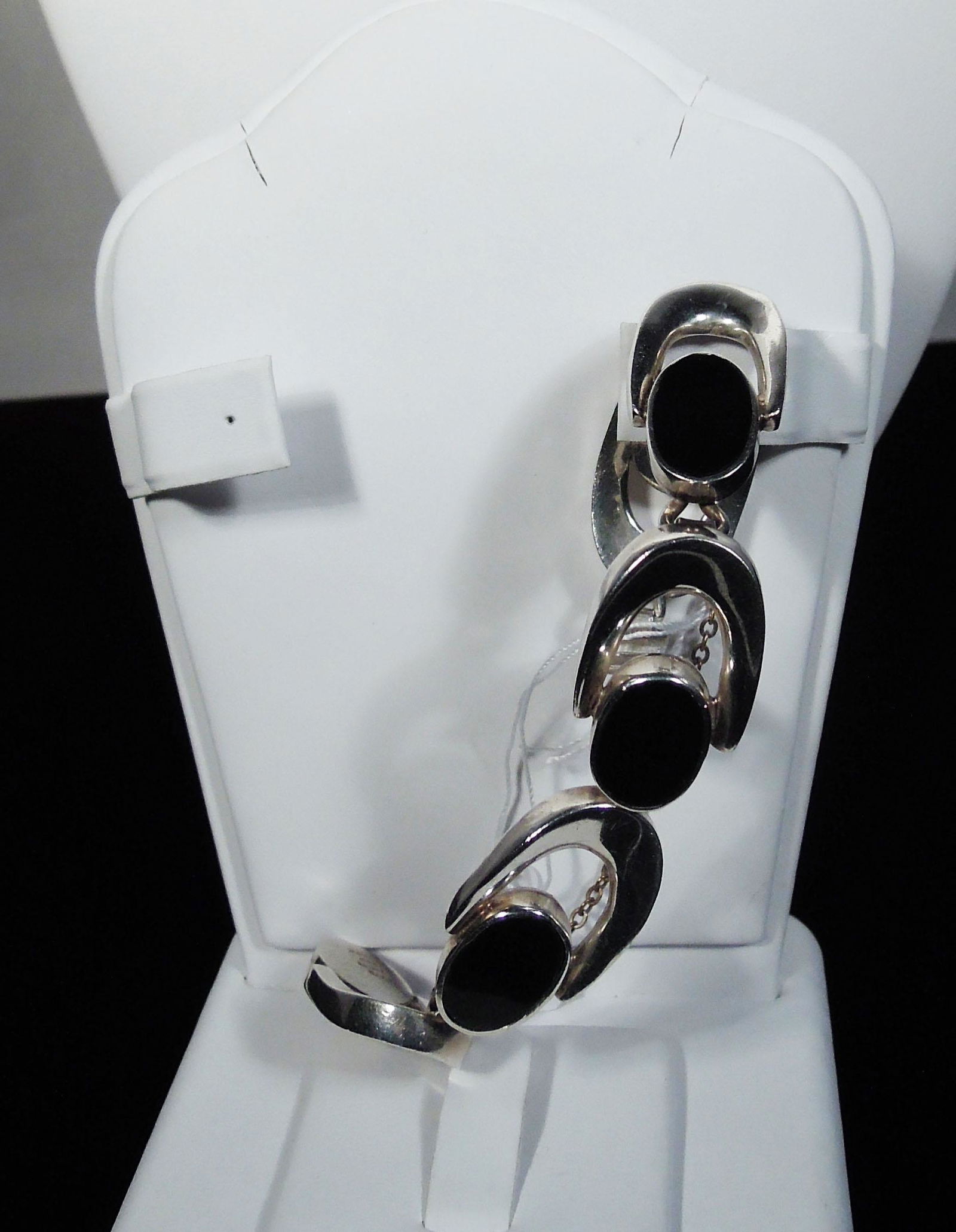 LADIES HEAVY STERLING SILVER & ONYX BRACELET (1 of 1)