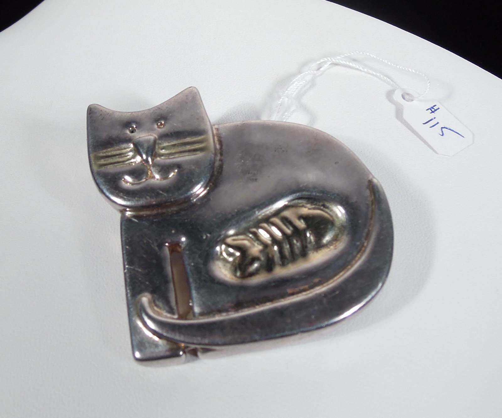 LARGE STERLING SILVER CAT BROOCH (1 of 1)