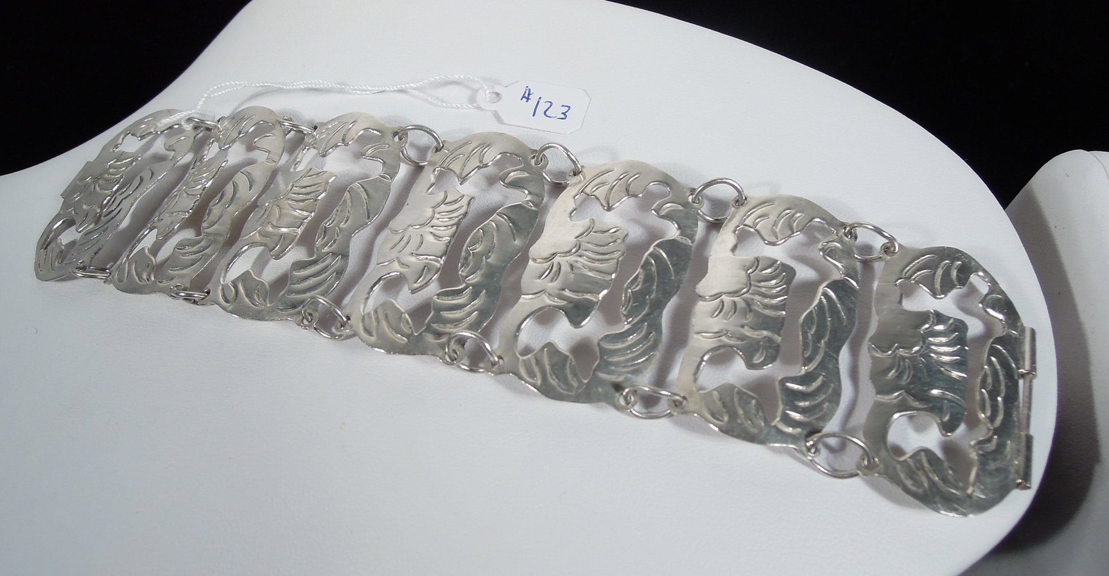 LARGE VINTAGE LADIES STERLING SILVER BRACELET (1 of 1)