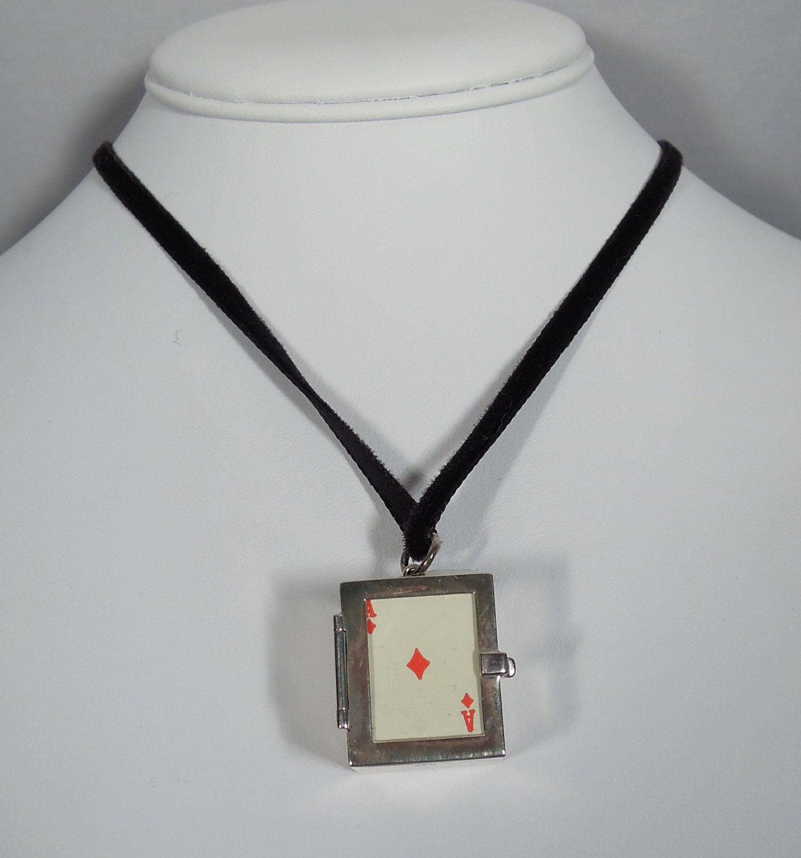 UNUSUAL STERLING SILVER SMALL SCALE BOXED DECK OF: Sterling box opens to reveal an entire deck of miniature cards. Marked 925.