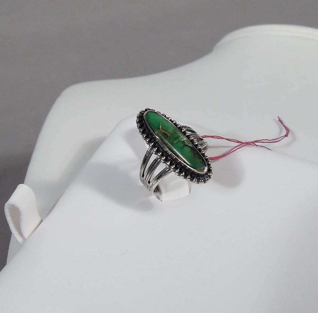 LADIES VINTAGE STERLING SILVER & GREEN TURQUOISE RING (1 of 1)