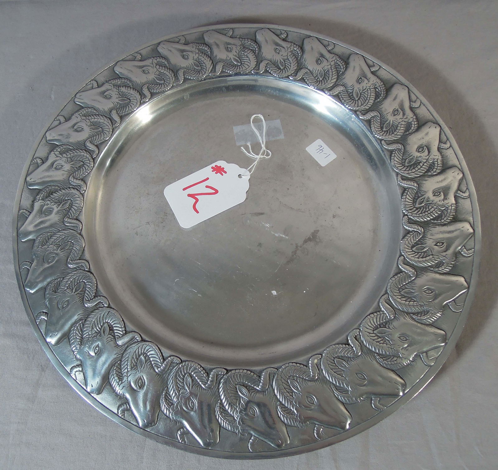 ARTHUR COURT RAM'S HEAD DESIGN SERVING TRAY (1 of 2)