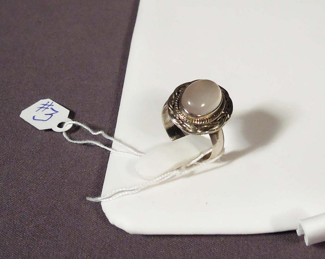 VINTAGE STERLING SILVER & MOONSTONE RING (1 of 1)