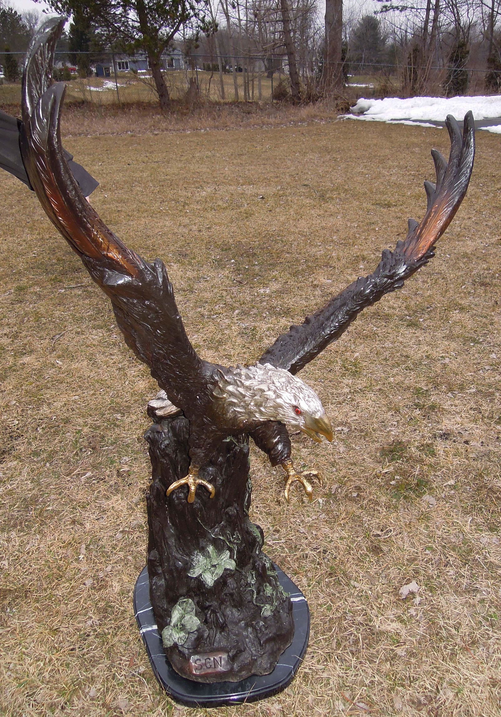 SPECTACULAR LARGE BRONZE SCULPTURE OF FLYING BALD EAGLE (1 of 4)