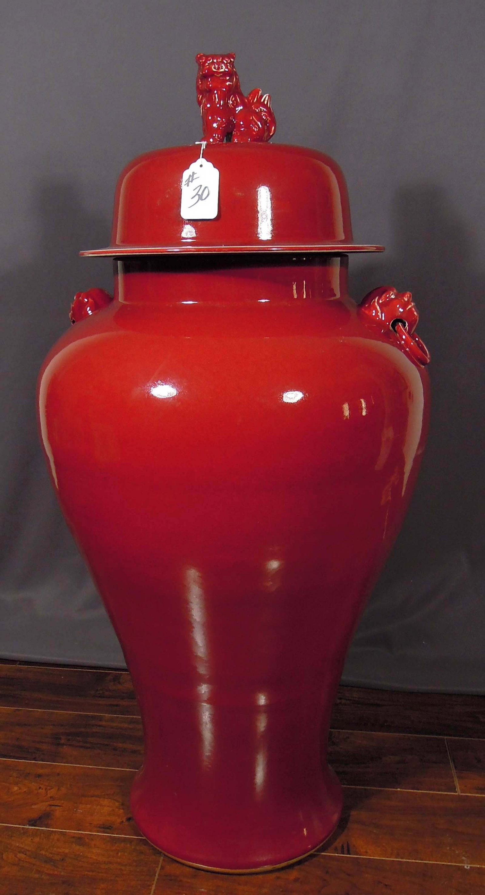 LARGE VINTAGE CHINESE PORCELAIN COVERED URN (1 of 3)