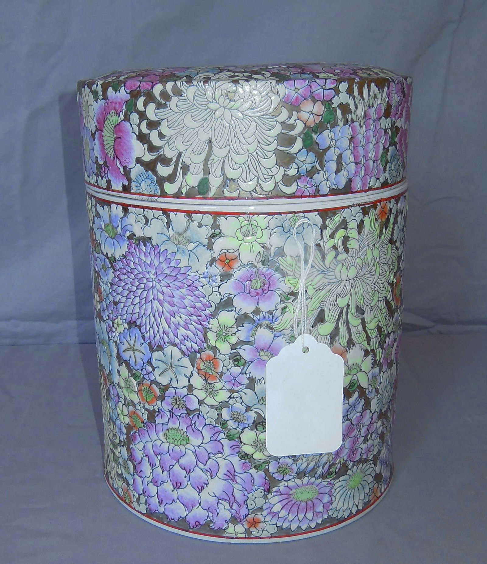 VINTAGE CHINESE PORCELAIN BISCUIT JAR (1 of 3)