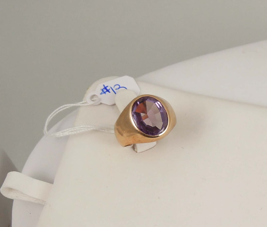 GENTLEMEN'S HEAVY 14K Y.G. & AMETHYST RING (1 of 1)