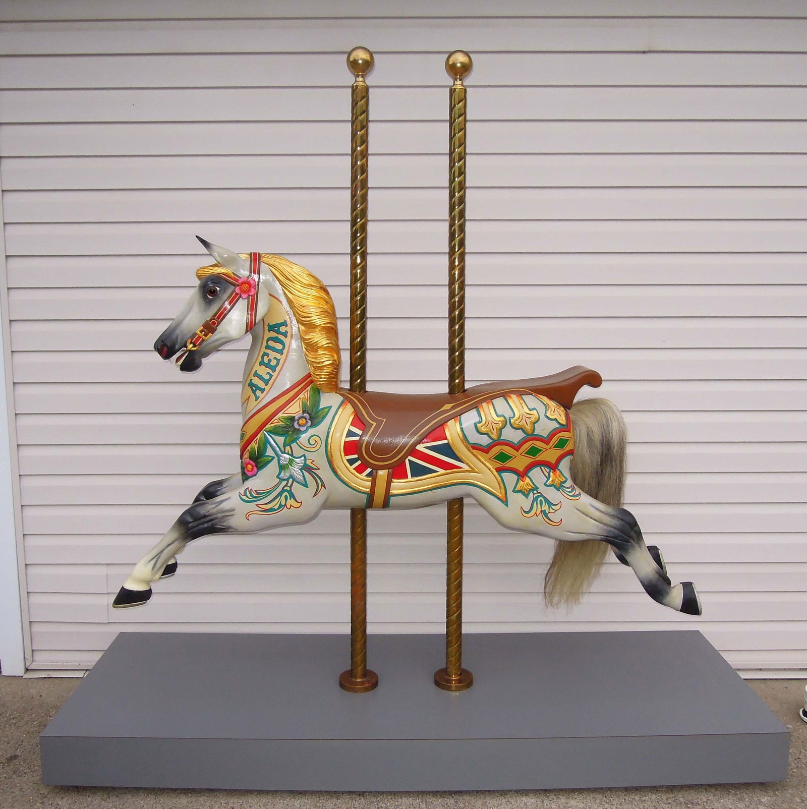 AMAZING ANTIQUE BRITTISH HAND PAINTED WOODEN CAROUSEL HORSE (1 of 10)
