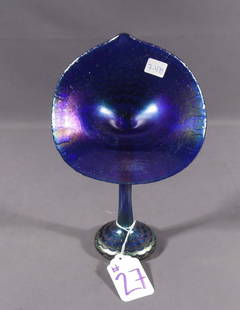 SIGNED STEVEN CORREIA ART GLASS JACK-IN-THE-PULPIT VASE: Excellent condition. Signed on base. 11" high