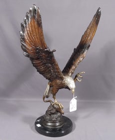 FINE BRONZE SCULPTURE OF EAGLE WITH OUTSTRETCHED WINDS