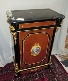 FINE ITALIAN CHEST WITH MARBLE TOP