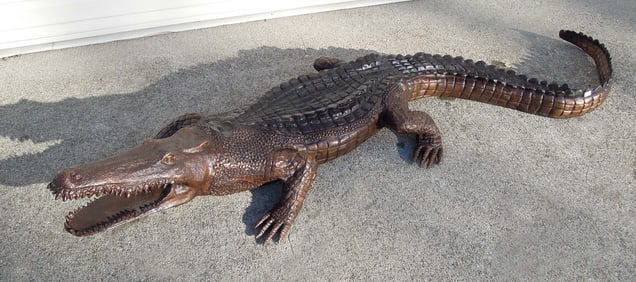 LIFE SIZE BRONZE SCULPTURE/FOUNTAIN OF ALLIGATOR