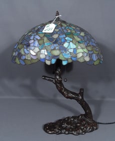 FINE COMPOSITION AND LEADED GLASS "TREE" TABLE LAMP