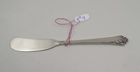 VINTAGE "HEIRLOOM" STERLING SILVER BUTTER KNIFE