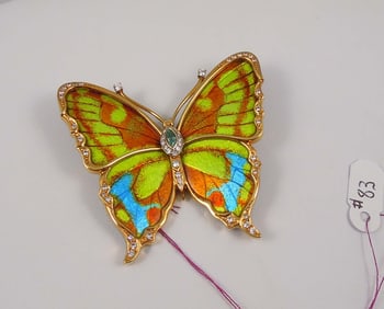 FABULOUS LADIES VINTAGE 18K Y.G., ENAMEL & BLUE & WHITE DIAMOND BUTTERFLY BROOCH