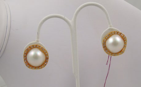 PAIR DESIGNER CELLINO 18K Y.G., MABE PEARL & DIAMOND EARRINGS