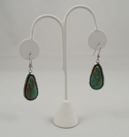 PAIR OF VINTAGE NATIVE AMERICAN STERLING SILVER & TURQUOISE DANGLE EARRINGS