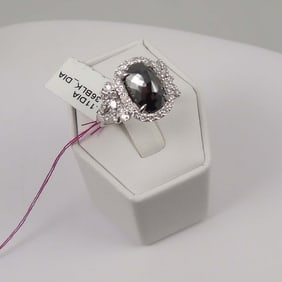 BEAUTIFUL LADIES PLATINUM, BLACK DIAMOND AND WHITE DIAMOND RING