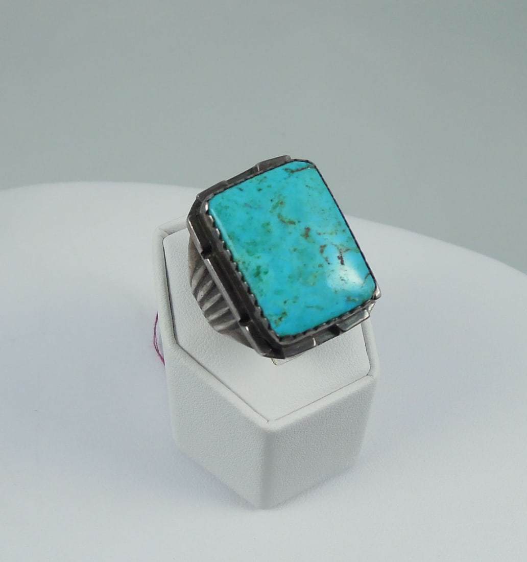 LARGE GENTLEMEN'S NATIVE AMERICAN STERLING SILVER & TURQUOISE RING