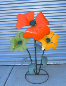 HAND PAINTED METAL FLORAL GARDEN ORNAMENT