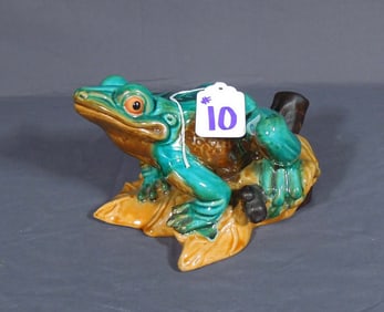 LARGE VINTAGE MOJALICA FROG ON LILY PAD
