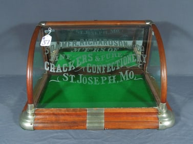 VINTAGE WOOD & CURVED GLASS TABLE TOP DISPLAY CASE